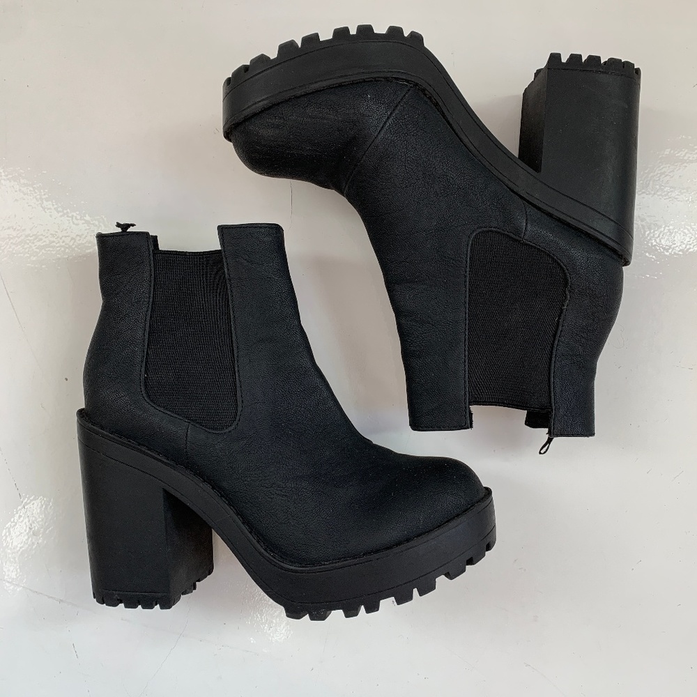 H&M Black Heeled Chelsea Boots 6
